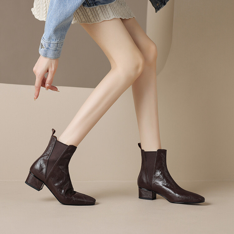 今年流行的小短靴女秋冬新款真皮粗跟方头切尔西靴棕色瘦瘦靴女鞋