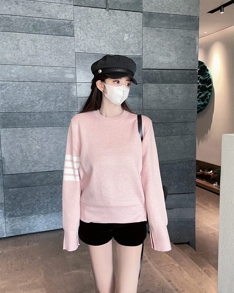 tb甜美樱花粉色火柴人遛狗圆领套头毛衣女学院风四道杠长袖针织衫