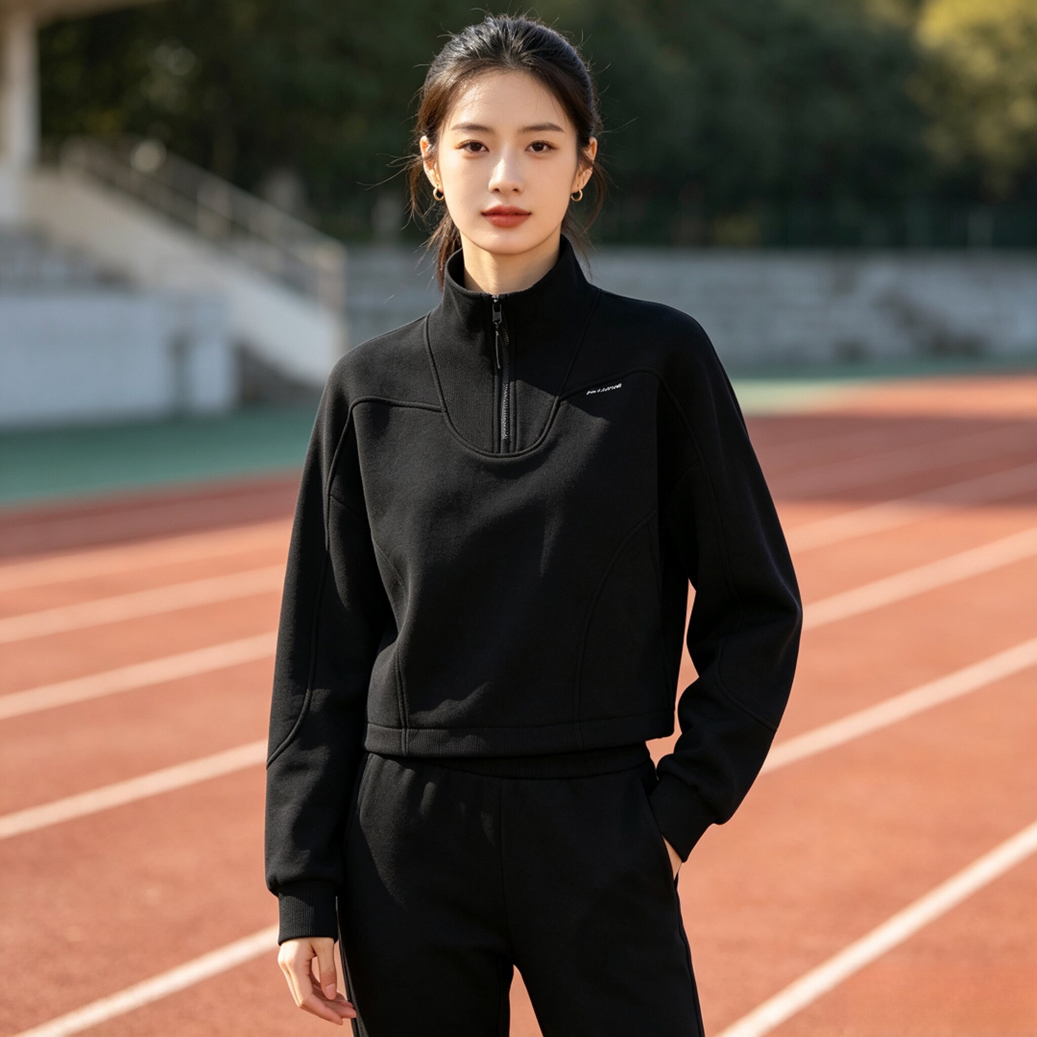 李宁卫衣女子2024冬季新款健身系列加绒保暖宽松套头卫衣AWDU558图片