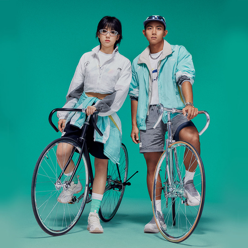 中国李宁“以我为名2024征荣配色系列男女运动外套AFDUC13-B-B品