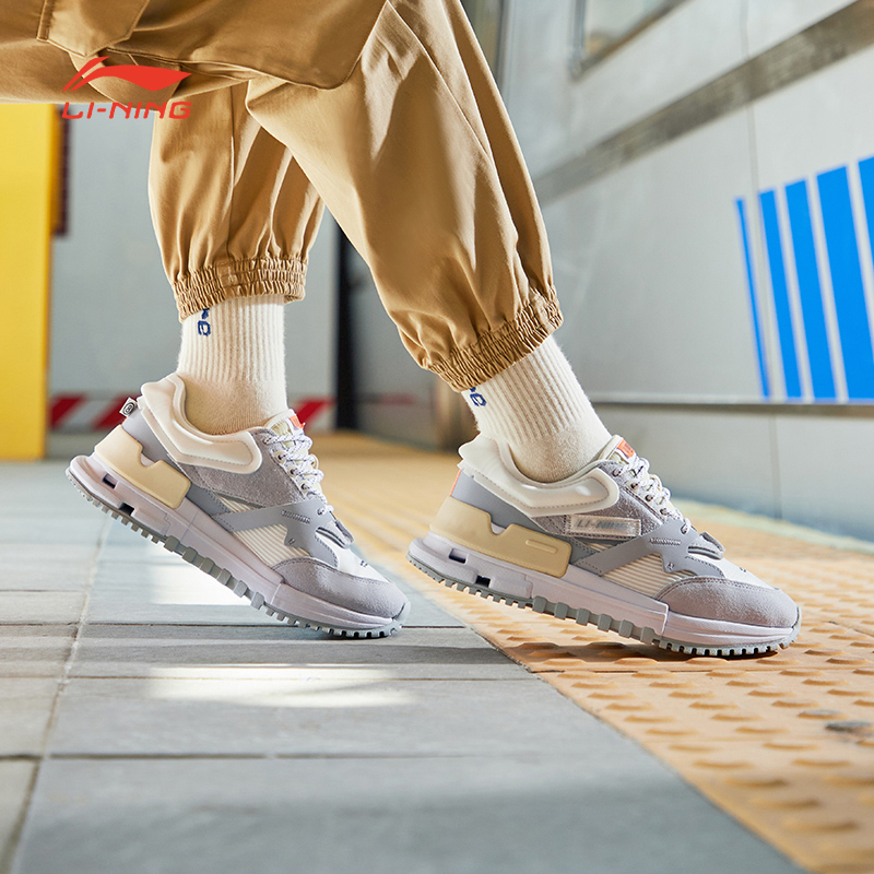 李宁女子减震轻便休闲鞋