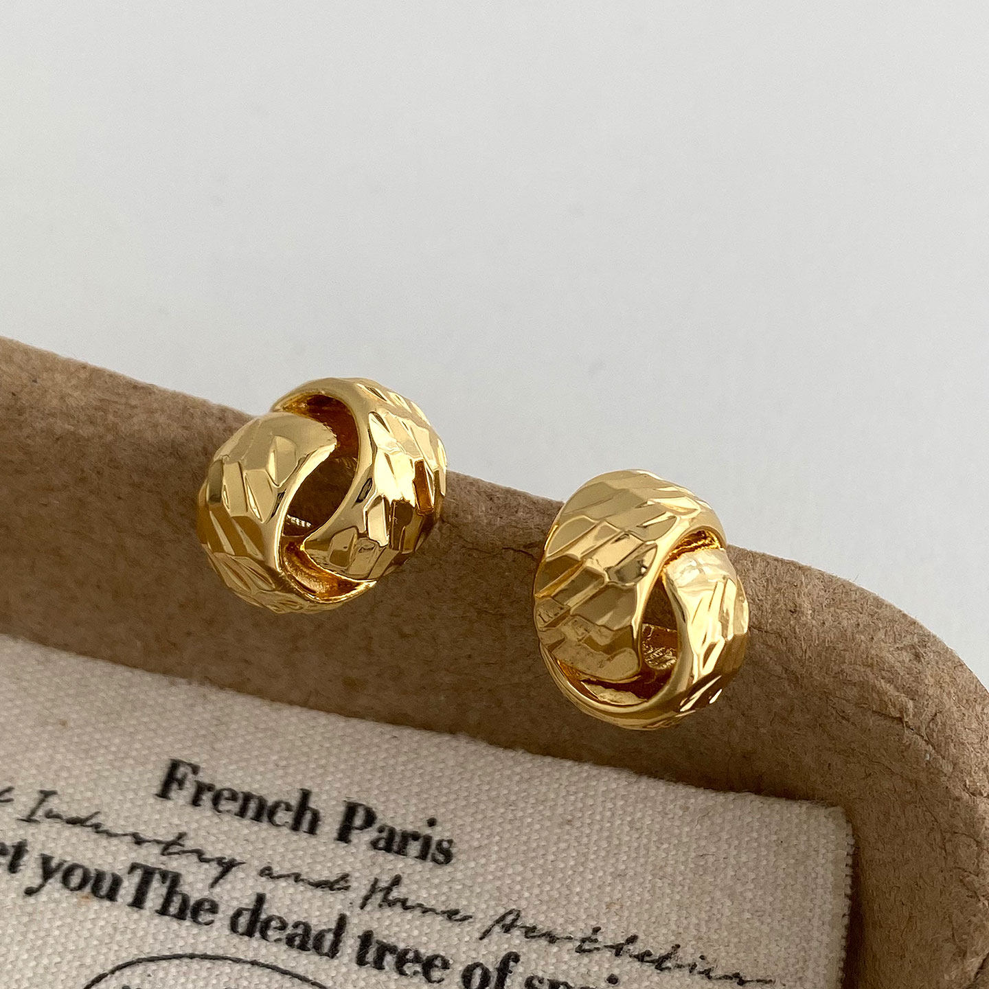 欧美金属麻花菱格耳钉耳环简约百搭小众设计耳饰2025新款高级感女