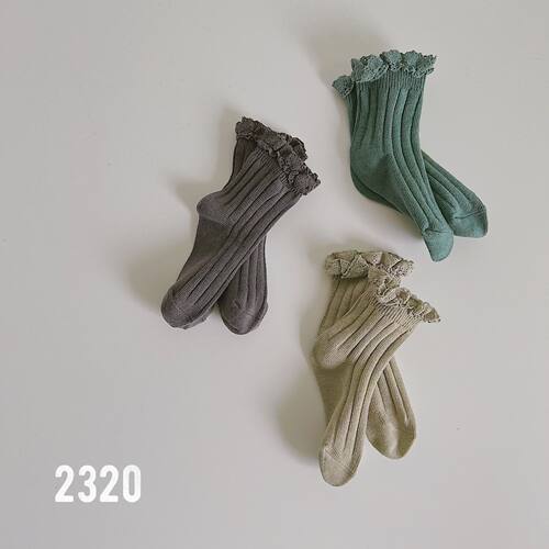 福利特价儿童袜子宝宝袜春秋花边木耳潮童纯色棉中筒短better off