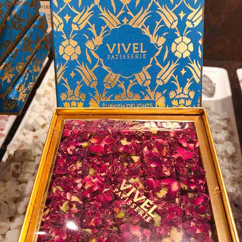 现货迪拜VIVEL玫瑰花瓣软糖甜点坚果什锦多种混合口味礼盒装240g