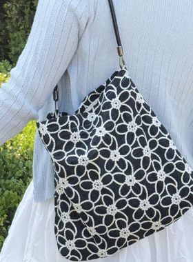 LU自制【花枝满径】小众复古单肩包文艺慵懒感黑色帆布包包女夏天