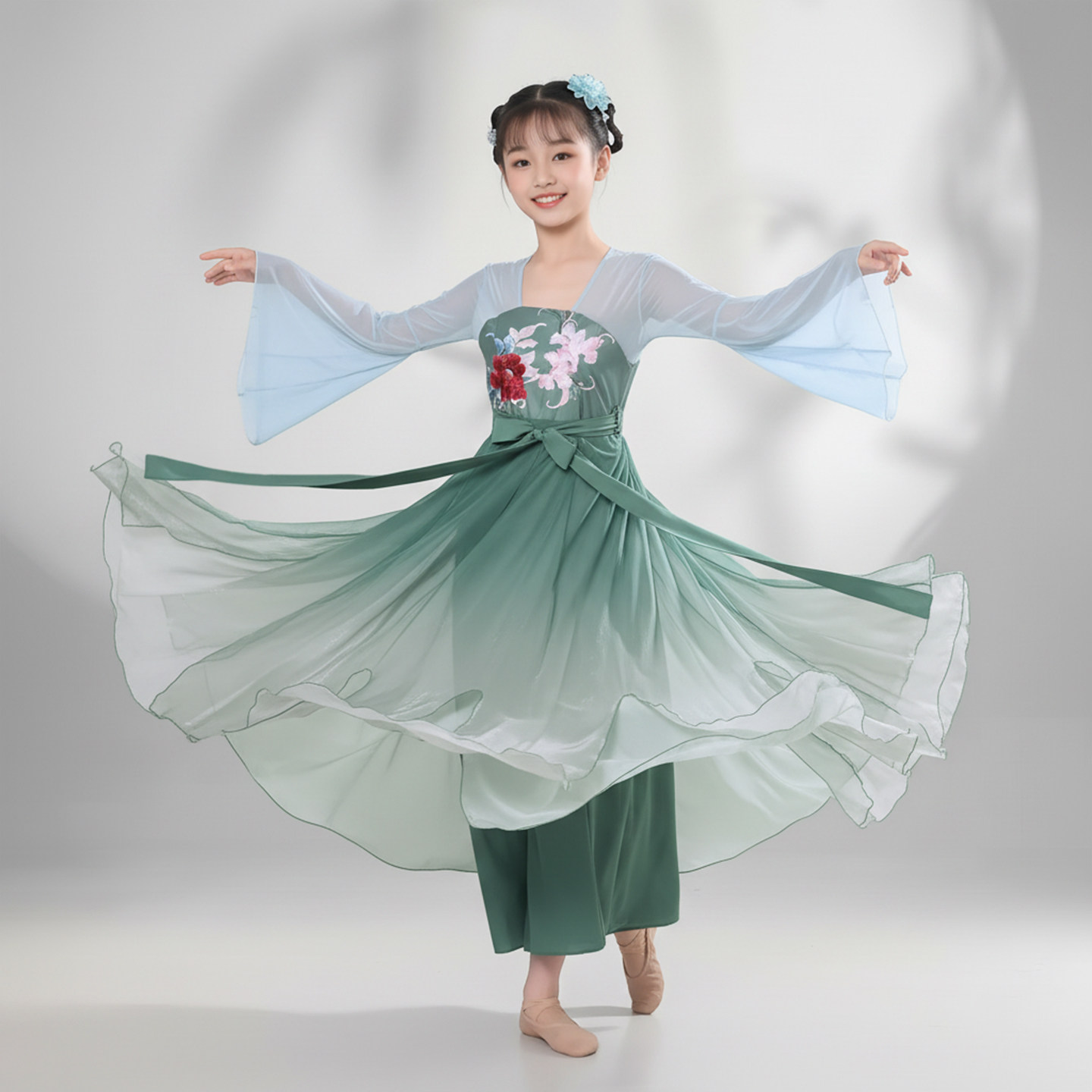古典舞演出服女新中式飘逸纱衣绿