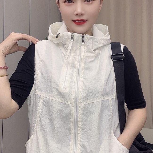 双拉链新款2025马甲设计休闲宽松时尚无袖外套薄款妈妈装轻薄连帽