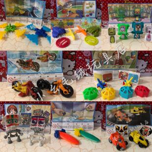 【健达建达奇趣蛋出奇蛋玩具】飞机机器人摩托车棒球弹射器旋转