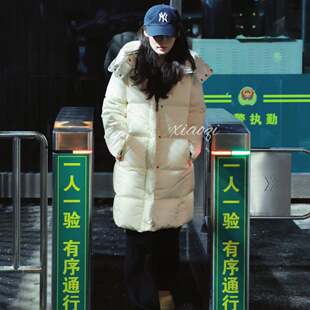 原版2026春晚彩排李沁同款羽绒服外套冬季连帽中长款棉服女衣服潮