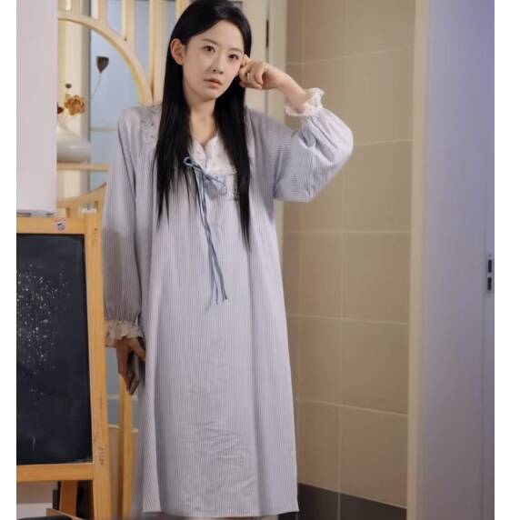 邱秘书的婚事韩雨彤邱瑜同款裙子