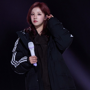 原版2026跨年演唱会宋雨琦同款羽绒服外套连帽中长款棉服女衣服潮