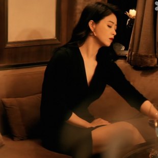 原版暗恋者的救赎蒋欣安妮同款洋装春秋V领收腰裙子女衣服潮