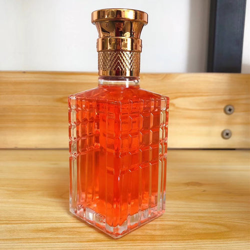 无铅高档小酒瓶100ml方钻玻璃瓶