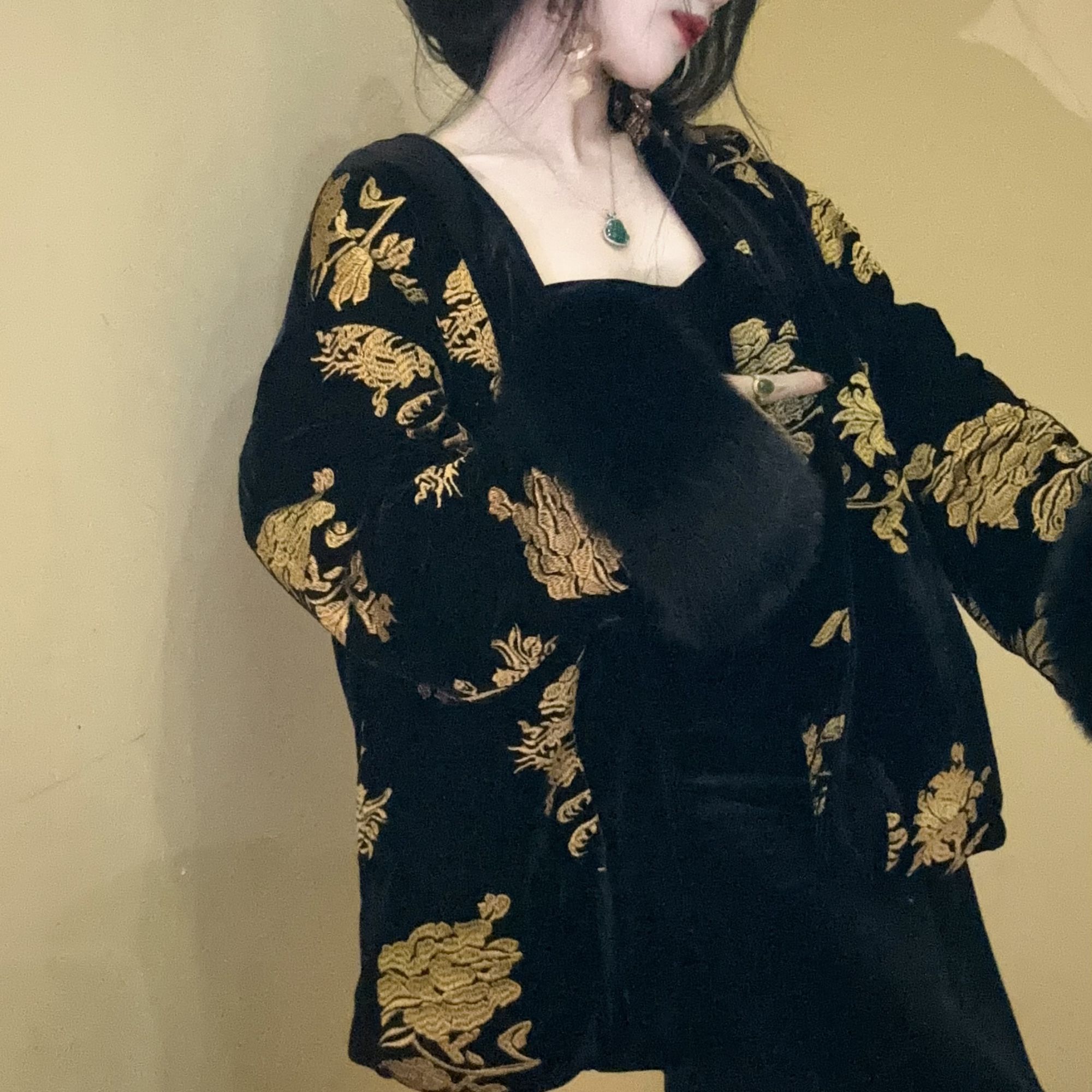 LHMknk1画报夫人原创自制刺绣丝绒 老钱风新中式棉服外套海棠醉日