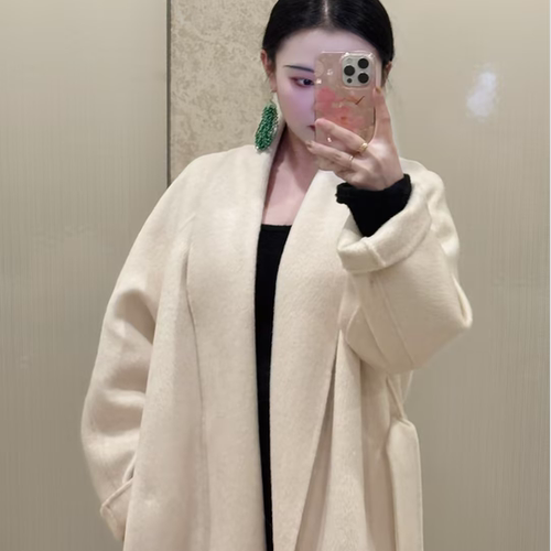 画报夫人白色手工羊毛大衣超长大版型外套经典特价不退换