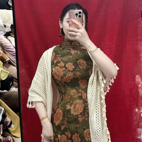 LHMknk1画报夫人同款秋冬针织毛衣披肩外套 米色针织镂空披肩