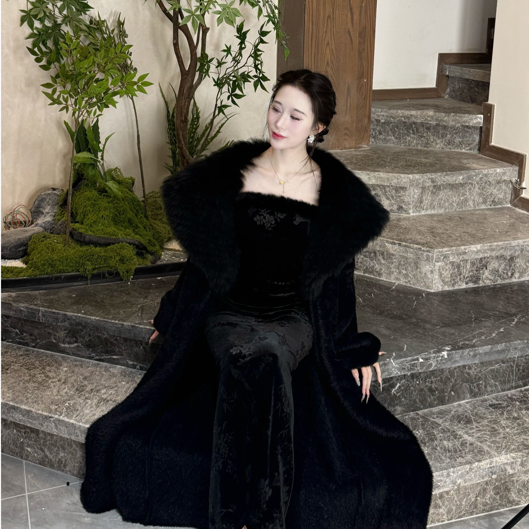 LHMknk1画报夫人原创秋冬贵妇毛领慵懒狐狸毛 车条贵妇黑色外套