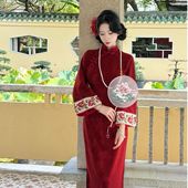 红墙蝴蝶倒大袖 画报夫人原创自制新中式 红色订婚刺绣旗袍