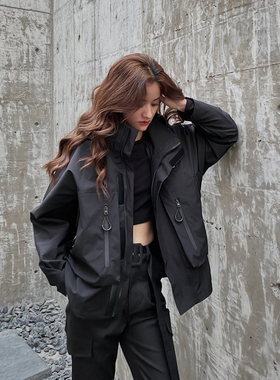 黑宇宙冬季2026年新款派克服黑色户外冲锋衣加厚工装羽绒服女外套