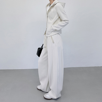 休闲裤弯刀裤版型很好