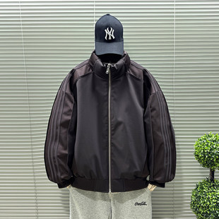 高级感三条杠拼接短款立领羽绒服男冬季痞帅轻薄款白鸭绒夹克外套