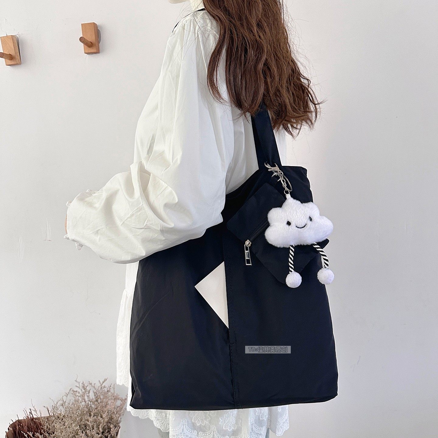 韩版小众布袋轻便尼龙布包女大容量简约通勤托特包学生上课单肩包,箱包皮具/热销女包/男包,托特包,淘宝优惠券,粉丝福利购,淘宝优惠卷