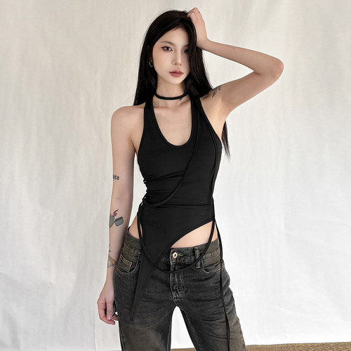 不规则飘带斜边设计性感修身背心