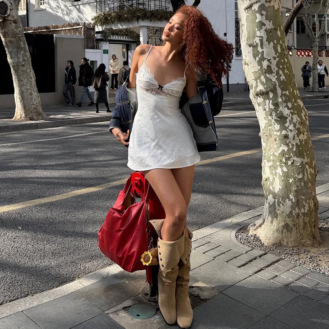 #Sisjuly#雅典白月光 性感蕾丝拼接透视感时尚修身吊带连衣裙女夏