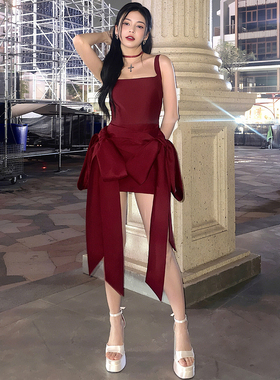 #Sisjuly#新年最靓C位 蝴蝶结绑带装饰甜美时尚修身吊带连衣裙女