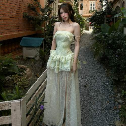 提花蕾丝拼接蓬蓬开叉抹胸连衣裙