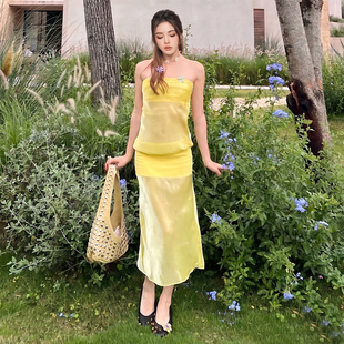 #Sisjuly#清新小雏菊 波光粼粼轻薄透视感时尚修身抹胸连衣裙女夏