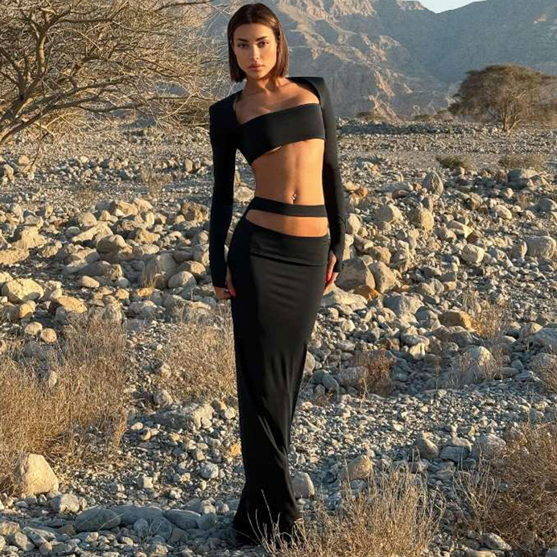 心机方口领上衣镂空长裙性感套装