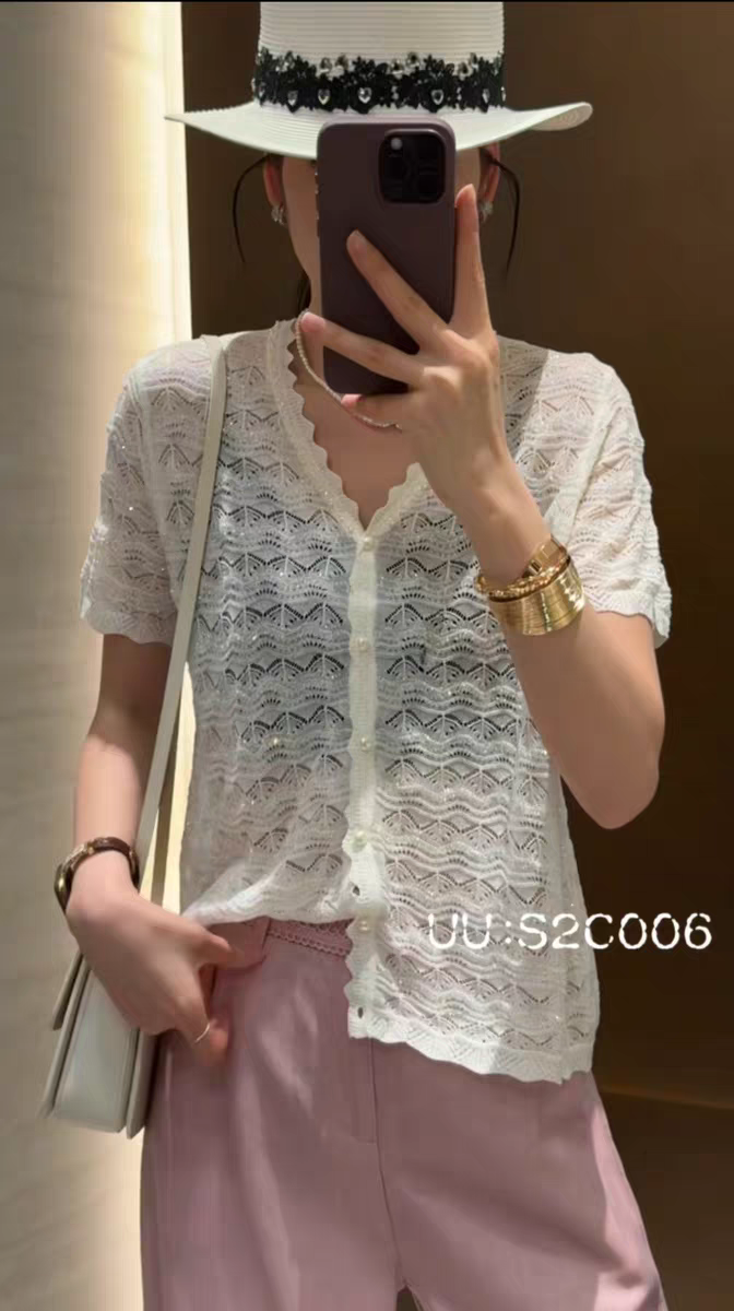 欧洲站2026夏季新款Dong.one气质V领镂空亮片冰丝针织衫短袖T恤女