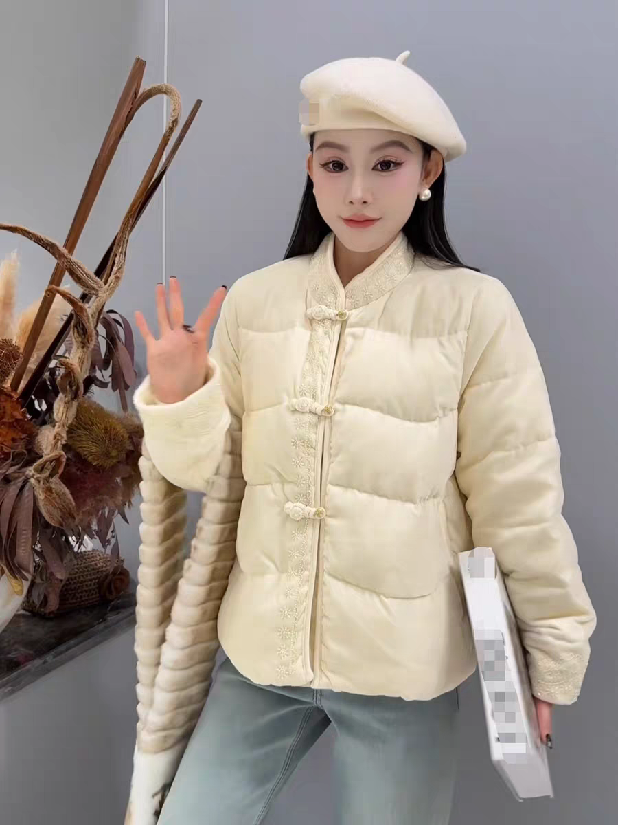 欧洲站2025冬季新款新中式国风盘扣刺绣立领丝绒羽绒服百搭短外套