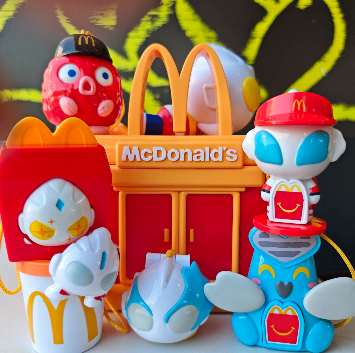 2025麦当劳联名迪迦奥特曼玩具