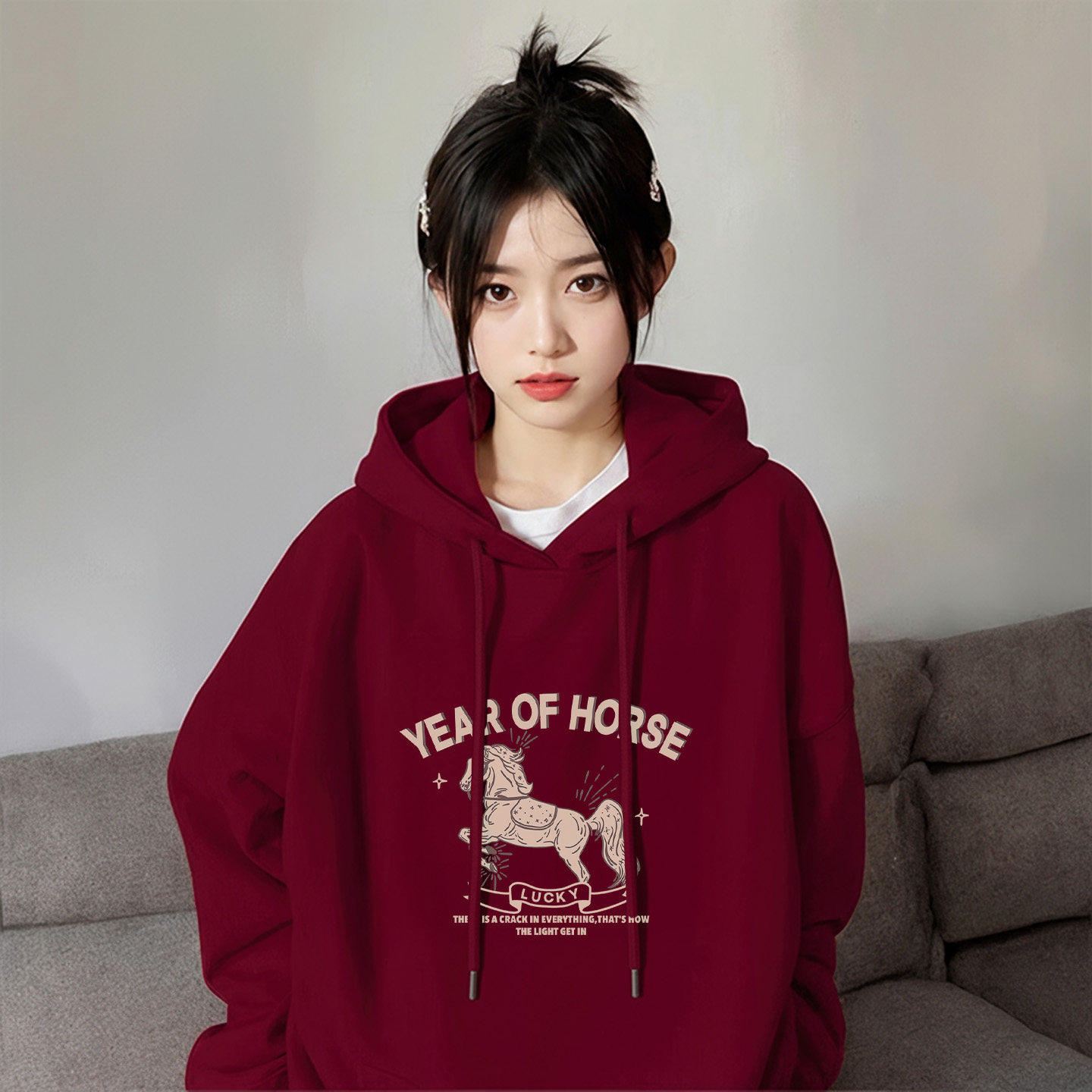 本命年马年衣服连帽运动衫女2026新款酒红色加绒加厚宽松跨年上衣