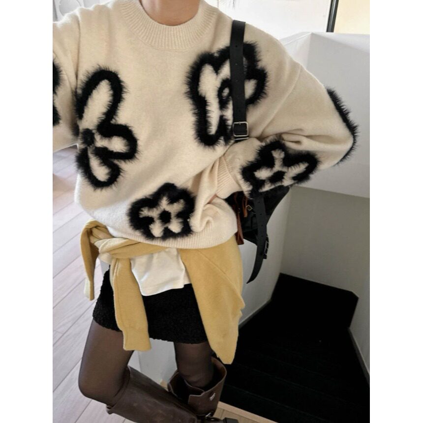 韩国chic2026秋冬新品休闲圆领套头花朵提花百搭宽松毛衣上衣女