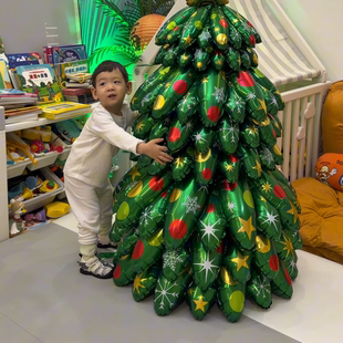 圣诞树圣诞装饰跨境超大号铝膜气球平安夜商场橱窗布置道具