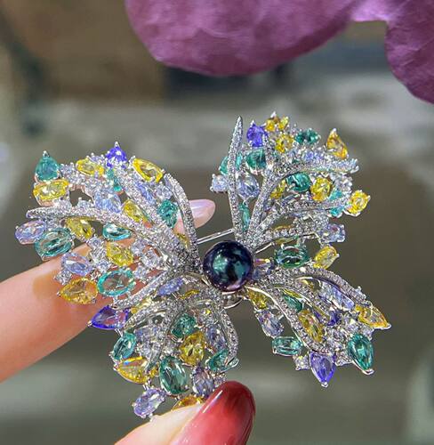 重工混彩锆石蝴蝶胸针女轻奢精致胸花小众别针可配8-9-10mm