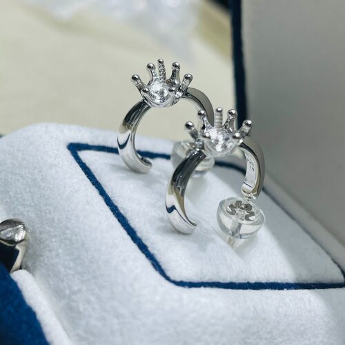 国内精工S925纯银厚银M家皇冠耳钉空托配件可配5mm