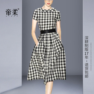 2026夏季新款高档格子连衣裙短袖中长款时尚修身气质法式小A字裙