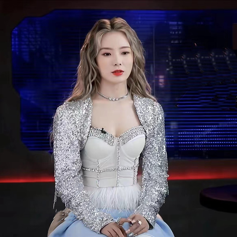 白色毛毛亮片演出服打歌服套装