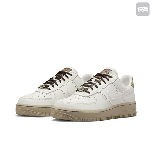 Nike Air Force 1 空军一号 轻便 板鞋FV3700-112