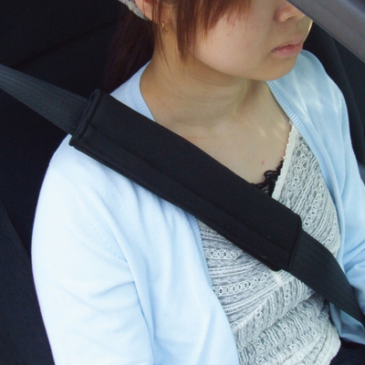 日本汽车安全带套护肩套保险带套儿童护肩通用黑色