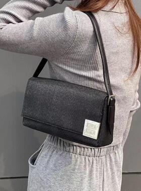 G纪杂灰色logo腋下包