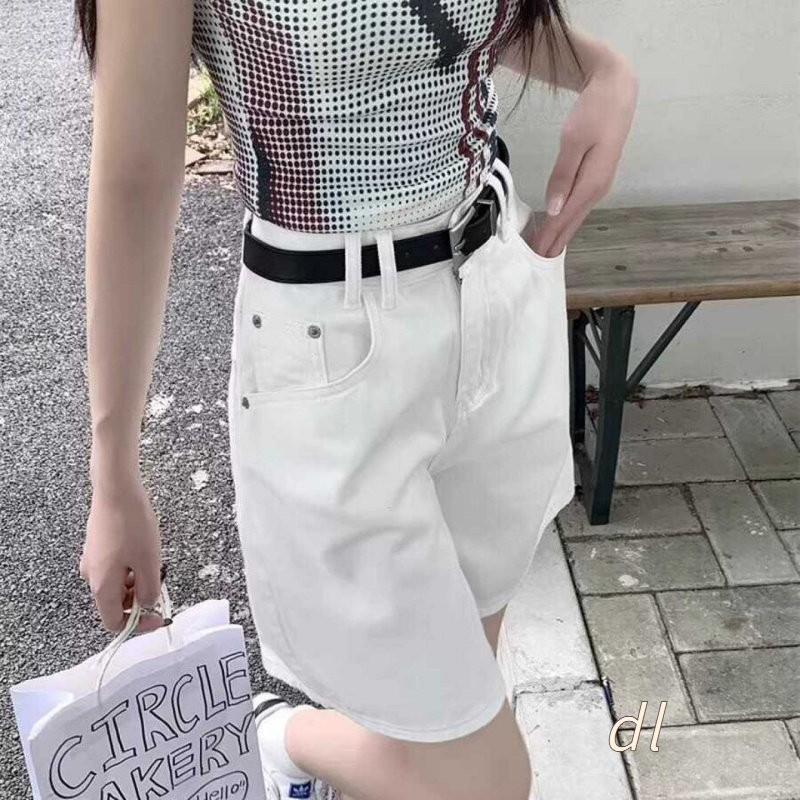 2024新款浅色牛仔五分短裤女宽松