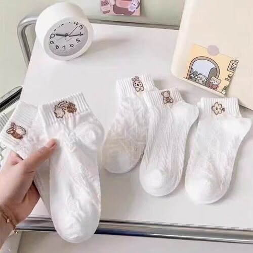 网红款女短袜可爱云朵小熊白色袜子女士船袜透气小白袜薄款少女袜