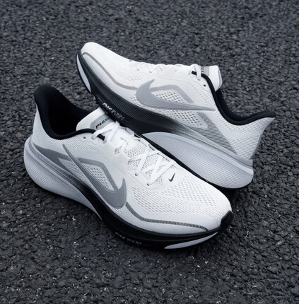 Nike Pegasus 42 舒适贴合透气回弹跑步鞋 男款 白灰黑
