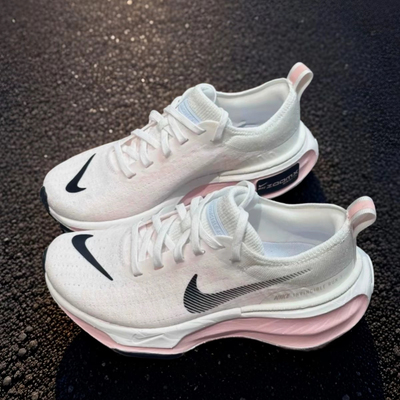 Nike Invincible 3 ZoomX 舒适防滑 低帮跑步鞋 女款 米色