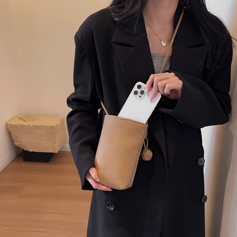 手机包斜挎女迷你小包高级感百搭文艺小清新软包2026新款女包软皮